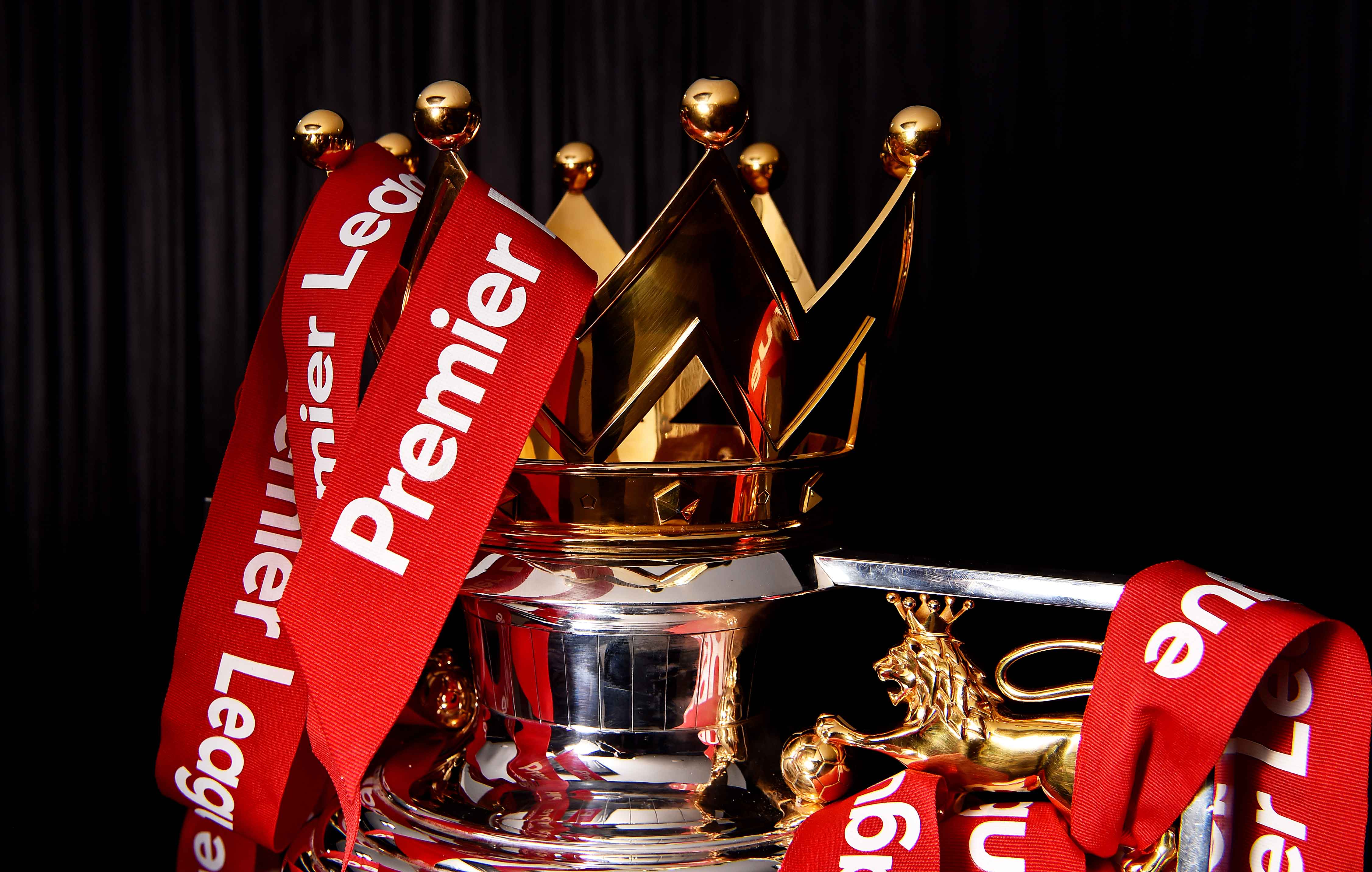 转会市场的 转会市场的