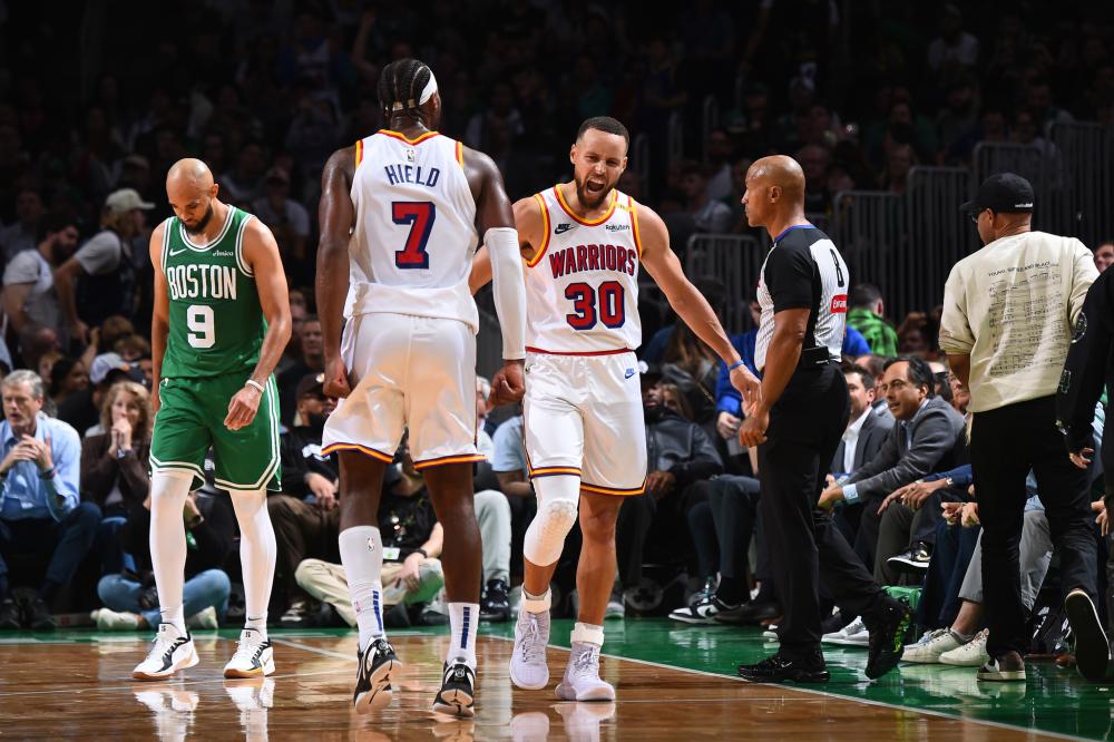 内马尔饱受 内马尔饱受